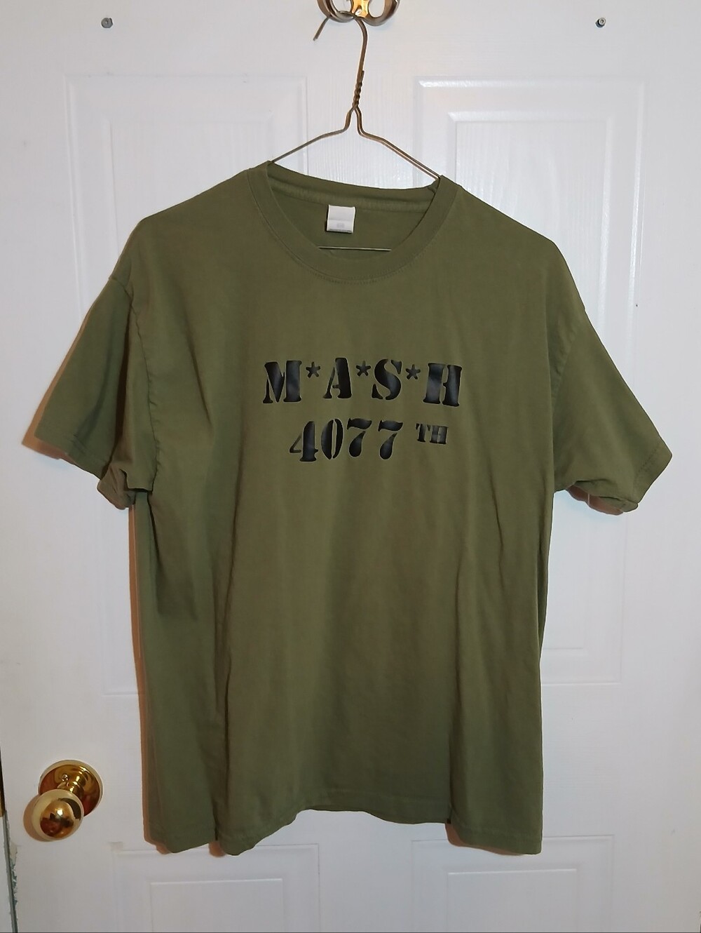 MASH 4077th Army TV Show Graphic Tee Olive Green Shirt Fruit Of The Loom L